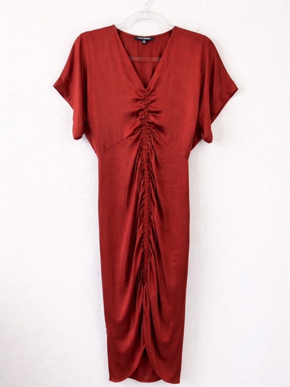 Steve Madden Aimee Ruched Front Midi Dress Spiced Apple Satin Sz M - Picture 2 of 9